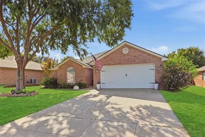 221 Whitestone Way, Weatherford TX 76085 - Photo 2