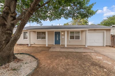 517 Aransas Drive, Euless TX 76039 - Photo 2