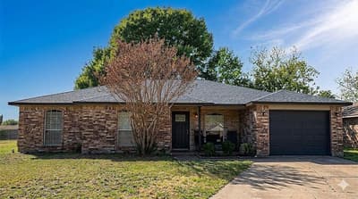 208 Tejas Drive, Glenn Heights TX 75154