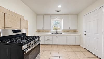 8413 White Settlement Road, White Settlement TX 76108 - Photo 3