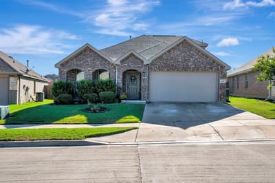8457 Sweet Flag Lane, Fort Worth TX 76123