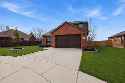 112 Saloon Cove E, Newark TX 76071 - Photo 2