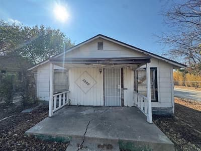 2800 S Jones Street, Fort Worth TX 76104