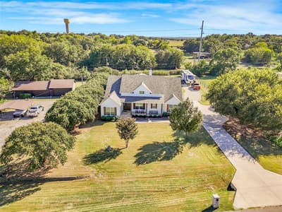 108 Southwood Drive, Burleson TX 76028 - Photo 2