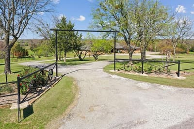 4517 Old Sherman Road, Whitesboro TX 76273 - Photo 3