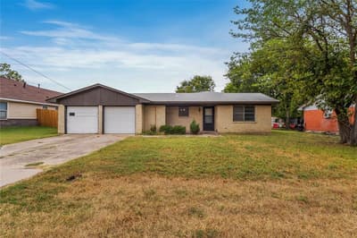 1240 E Jefferson Street, Van Alstyne TX 75495 - Photo 2
