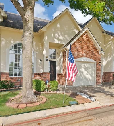 1607 Masters Drive, DeSoto TX 75115 - Photo 2