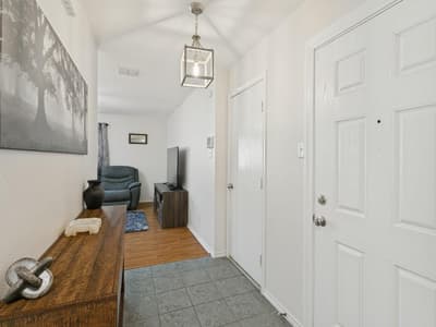 5714 Firethorn Drive, Dallas TX 75249 - Photo 4