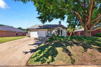 203 Briarglen Drive, Cedar Hill TX 75104