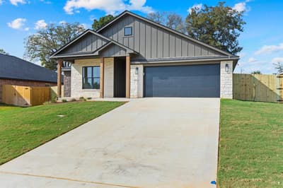 16514 Crossing Circle, Lindale TX 75771 - Photo 2