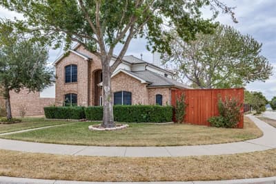 702 Garnet Drive, Mesquite TX 75149 - Photo 2