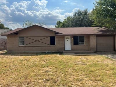 2312 Meadow Crest, Irving TX 75060 - Photo 5