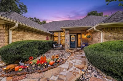 707 Glenn Drive, Euless TX 76039 - Photo 2