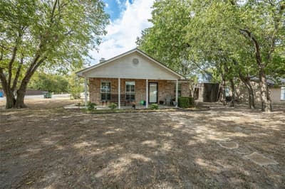 201 W Oak Street, Aledo TX 76008 - Photo 2