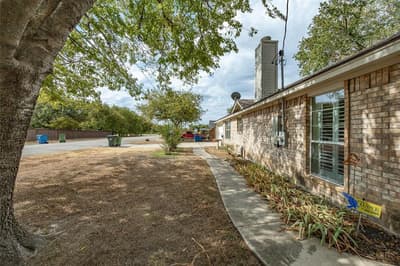 201 W Oak Street, Aledo TX 76008 - Photo 3