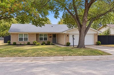 2912 Conejos Drive, Fort Worth TX 76116