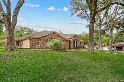 3804 Berkshire Court, Bedford TX 76021 - Photo 4