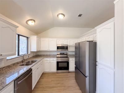 2812 Beverly Drive, Denton TX 76209 - Photo 2