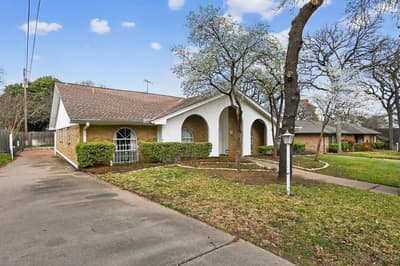 704 Castlewood Lane, Arlington TX 76012 - Photo 3