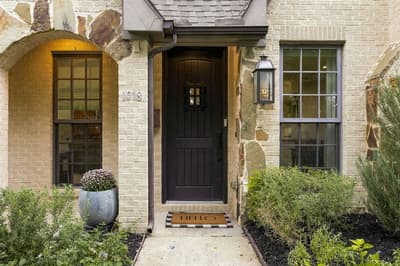 1018 Clermont Avenue, Dallas TX 75223 - Photo 2