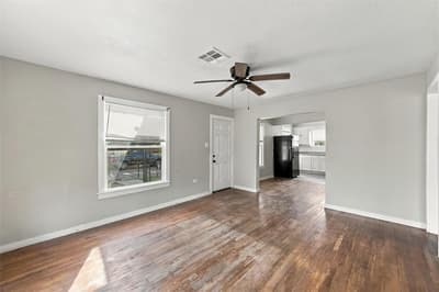 1001 Preston Street, Waco TX 76704 - Photo 2