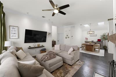 8609 Old Oak Drive, Irving TX 75063 - Photo 2