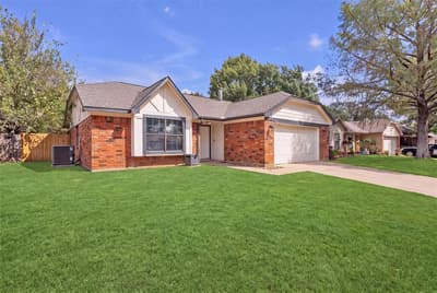 2916 Creekwood Lane, Fort Worth TX 76123