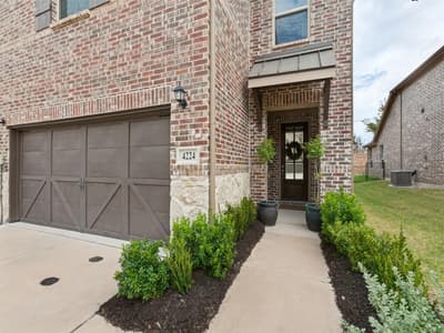 4224 Mingo Drive, Carrollton TX 75010 - Photo 2