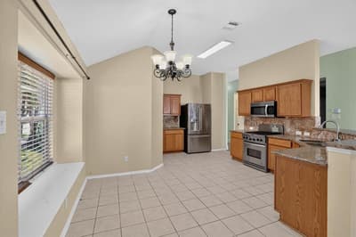 3041 Meadowbrook Drive, Grand Prairie TX 75052 - Photo 3