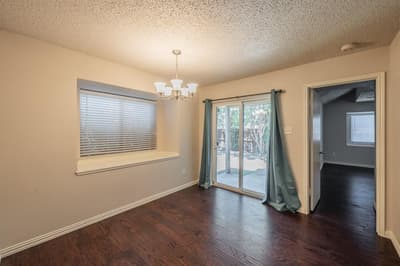 6402 Valleybrooke Court, Arlington TX 76001 - Photo 4