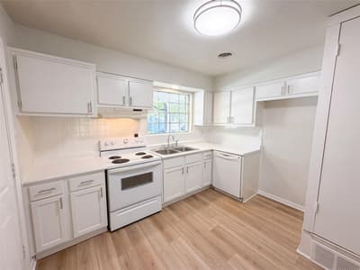 1229 King Drive, Bedford TX 76022 - Photo 2