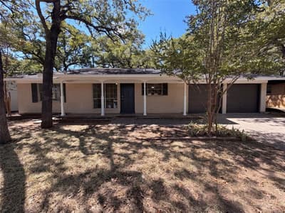 1229 King Drive, Bedford TX 76022