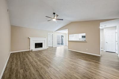 1509 Caplin Drive, Arlington TX 76018 - Photo 2