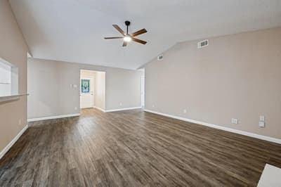 1509 Caplin Drive, Arlington TX 76018 - Photo 5