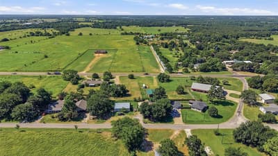 538 W Hughes Street, Collinsville TX 76233 - Photo 3