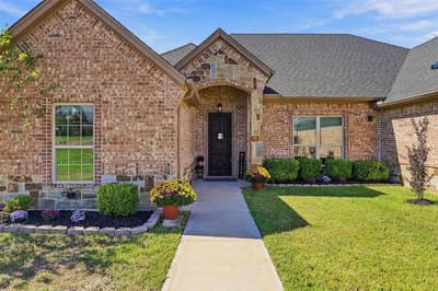 139 Stanford Lane, Springtown TX 76082 - Photo 2