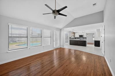 4301 Hudson Avenue, Grand Prairie TX 75052 - Photo 4