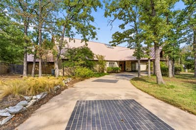2717 Hartlee Court, Denton TX 76208 - Photo 2