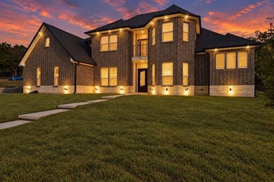 702 Linkcrest Drive, Duncanville TX 75137 - Photo 2