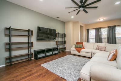 2615 Fox Creek Trail, Arlington TX 76017 - Photo 3