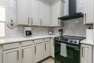 2615 Fox Creek Trail, Arlington TX 76017 - Photo 4