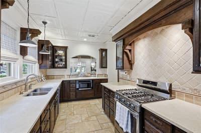 2005 Park Place Avenue, Fort Worth TX 76110 - Photo 4