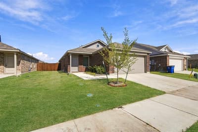 2052 Shady Oaks Drive, Ennis TX 75119