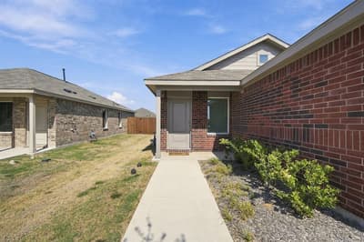 2052 Shady Oaks Drive, Ennis TX 75119 - Photo 5