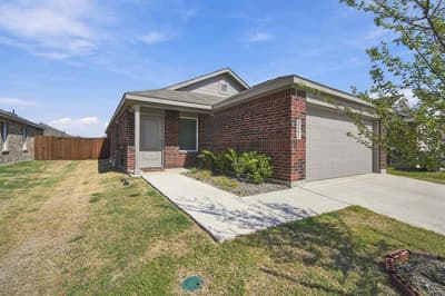 2052 Shady Oaks Drive, Ennis TX 75119 - Photo 4