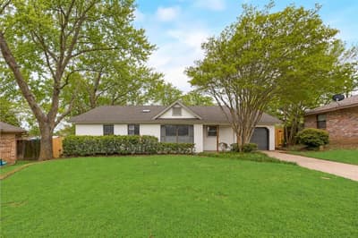 907 Melanie Lane, Keene TX 76059 - Photo 2