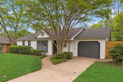 907 Melanie Lane, Keene TX 76059