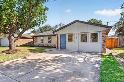 6208 Kary Lynn Drive S, Watauga TX 76148 - Photo 2