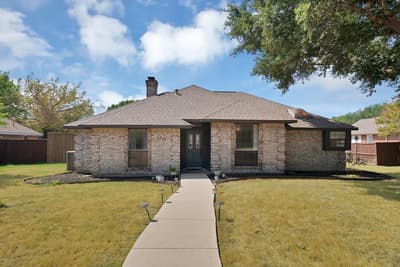 1215 Shawnee Trail, Carrollton TX 75007