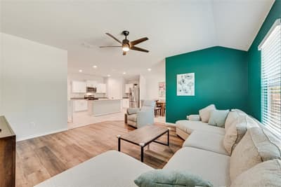 540 Bronze Circle E, Springtown TX 76082 - Photo 5